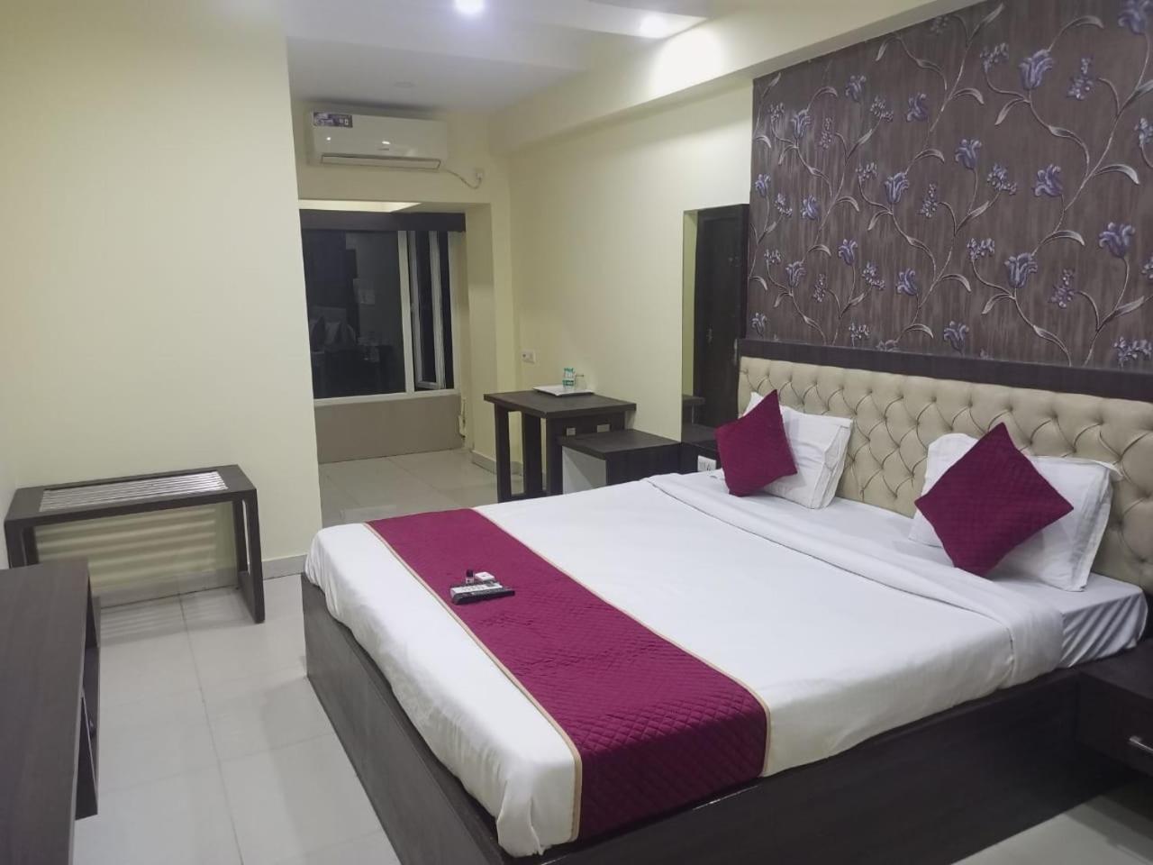 Hotel Eco Park New Town 외부 사진