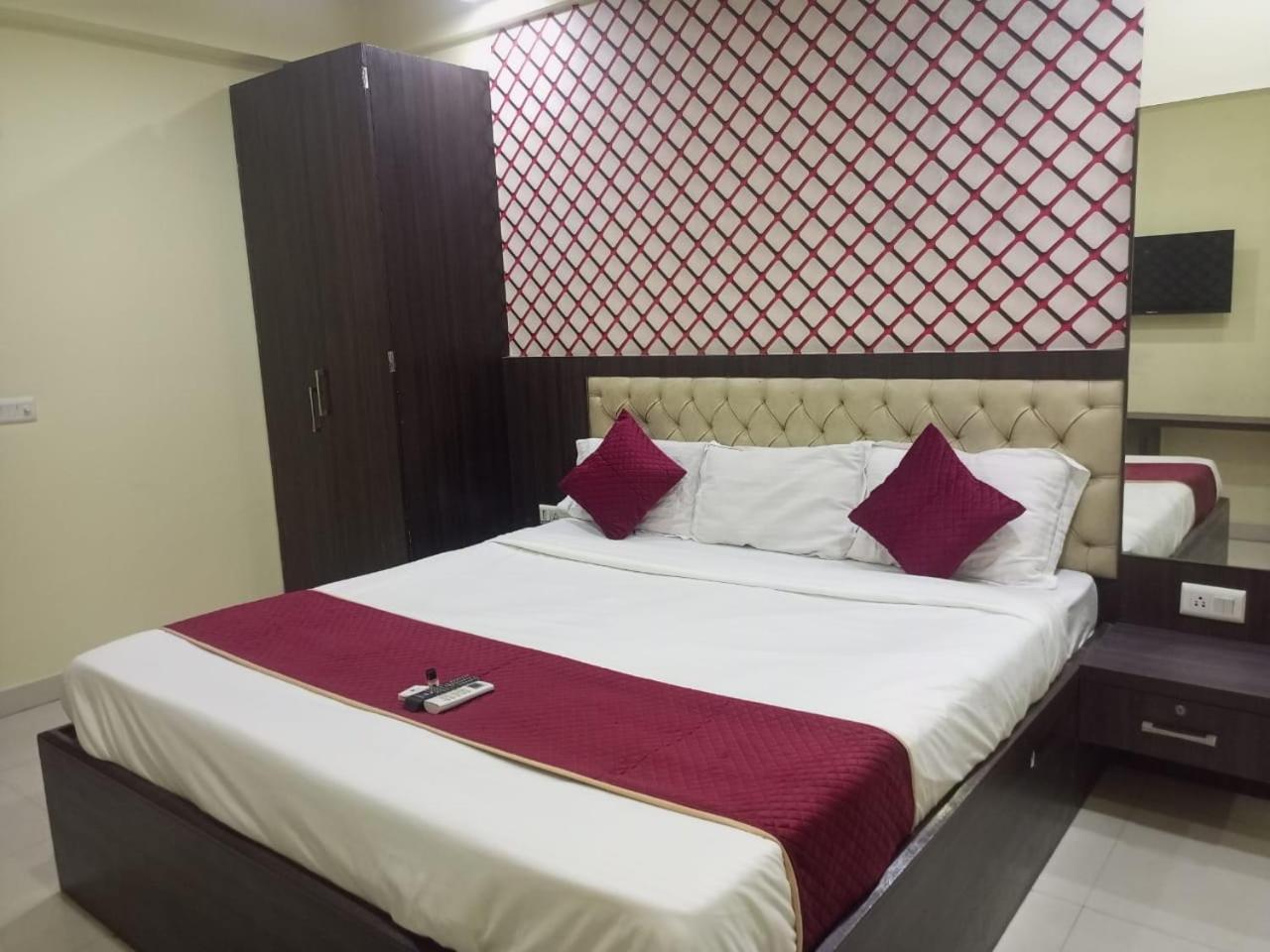 Hotel Eco Park New Town 외부 사진